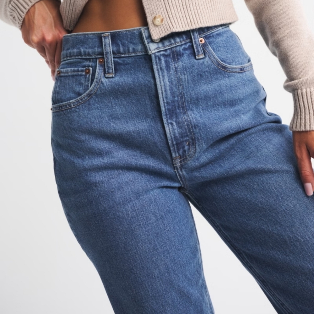 Abercrombie & Fitch Curve Love The '90s Slim Straight Ultra High Rise Jeans - Picture 5 of 12